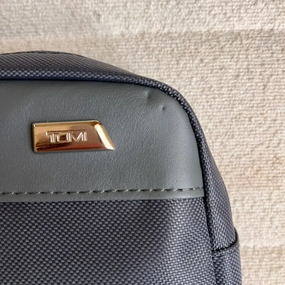 Tumi for Delta Small Cosmetic Bag Gray